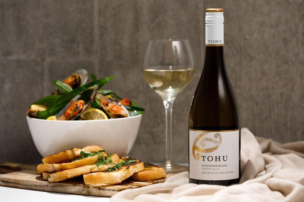 Tohu Awatere Valley Sauvignon Blanc with Delicious Fragrant Coconut Greenshell™ Mussels